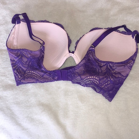 LIKE NEW!! Victoria’s Secret Plunge Bra - Picture 4 of 6